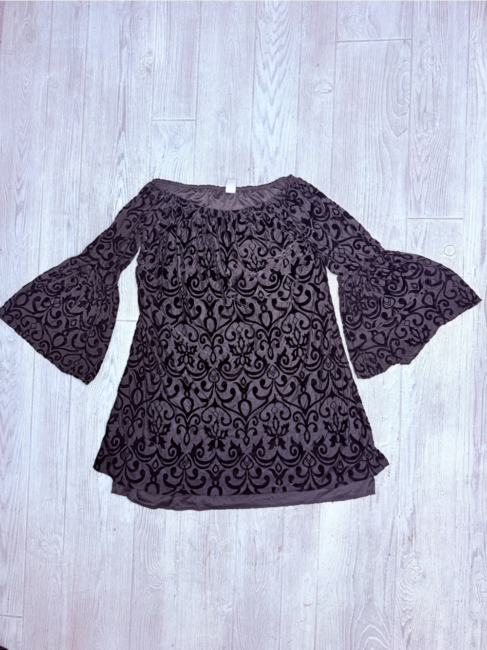 Honeyme black velvet detain mini dress with Belle style sleeves short sm